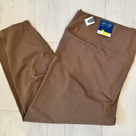 Old Navy Pants - Old Navy Extra High-Waisted PowerChill 7/8 Leggings 4X